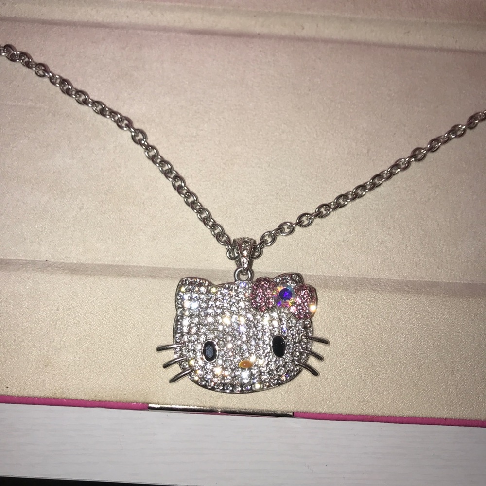 Hello Kitty necklace